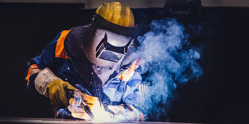 5 Reasons to Upskill Your Blue-Collar & frontline Employees